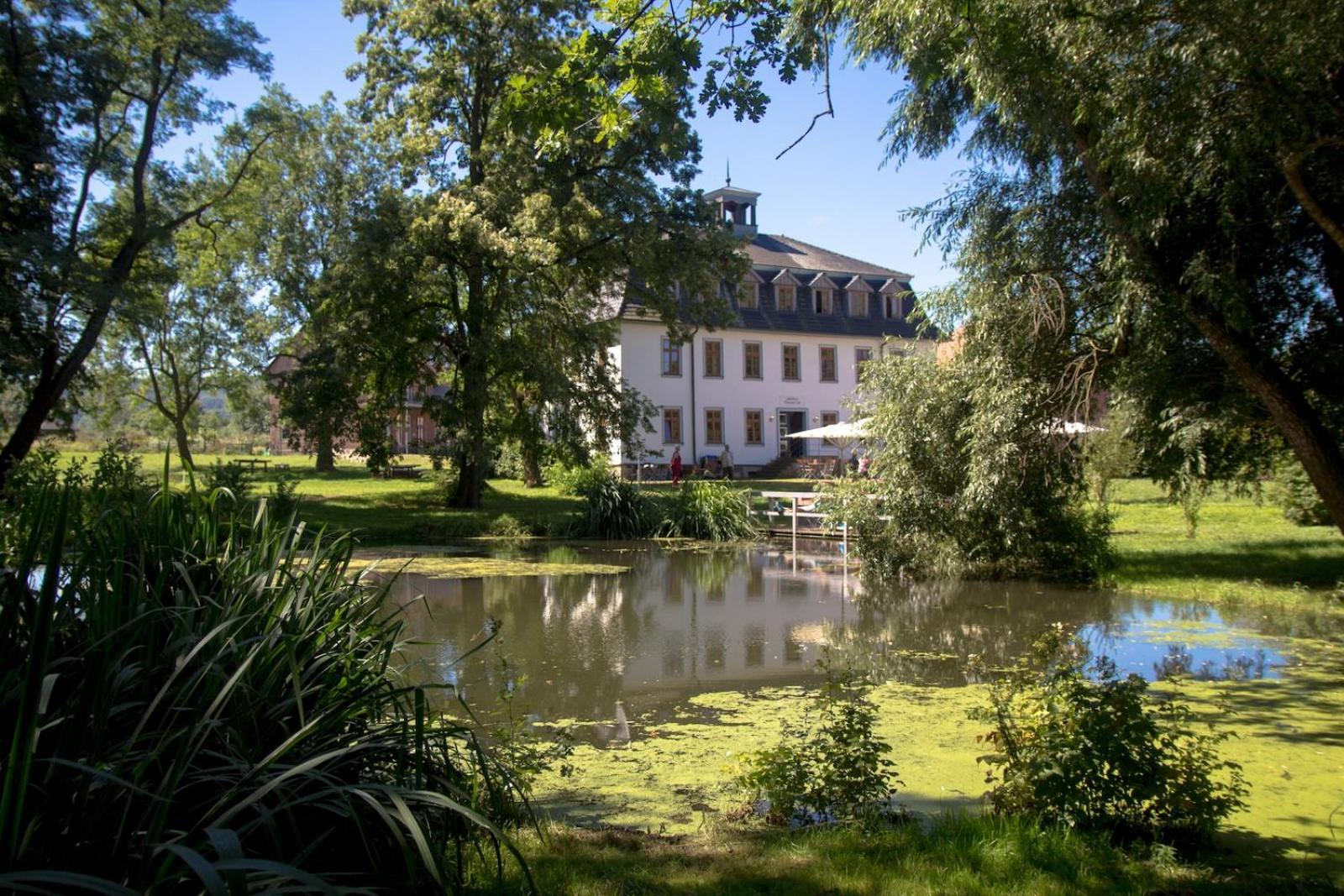 Biohotel Stiftsgut Wilhelmsgluecksbrunn Creuzburg 외부 사진