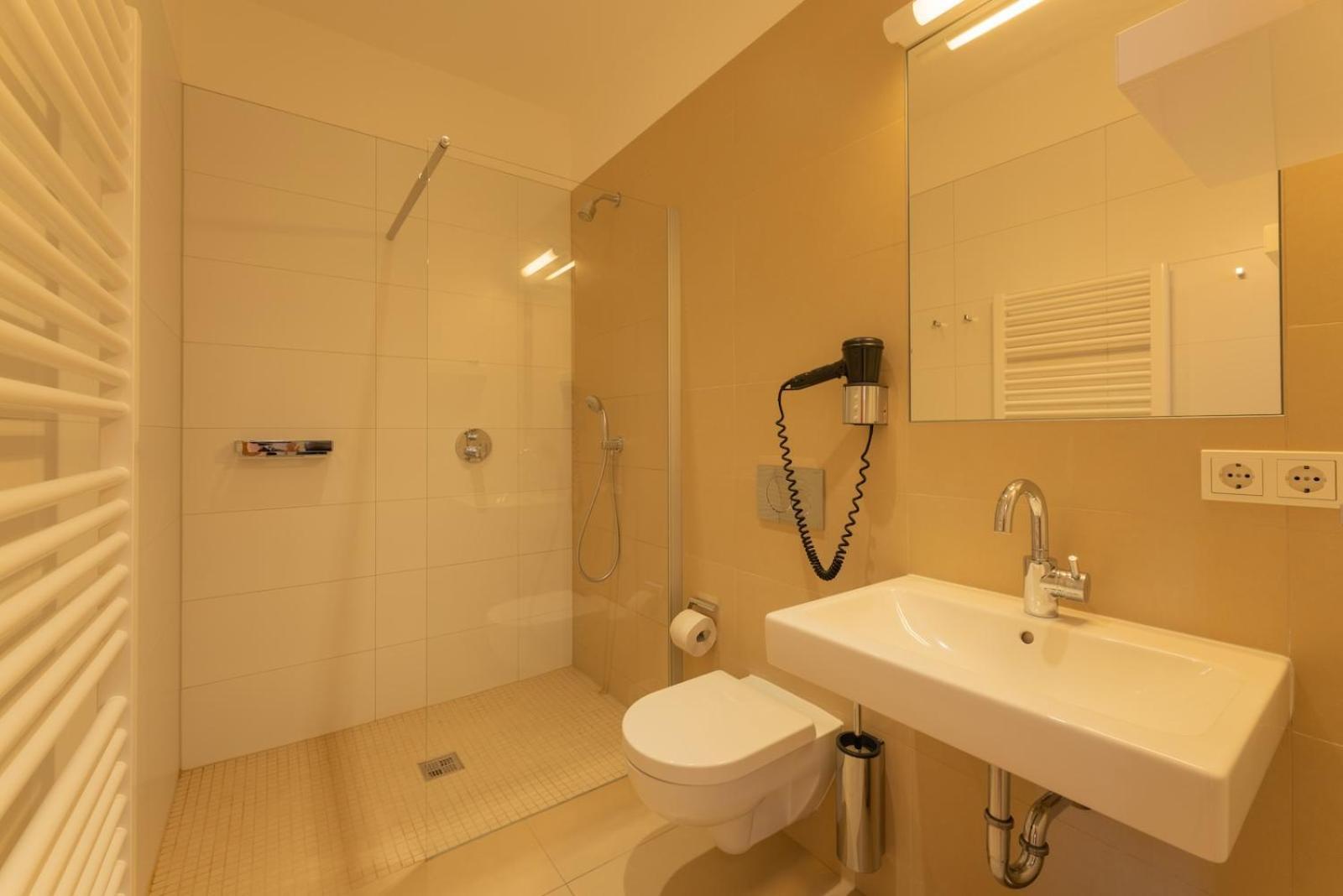 Biohotel Stiftsgut Wilhelmsgluecksbrunn Creuzburg 외부 사진