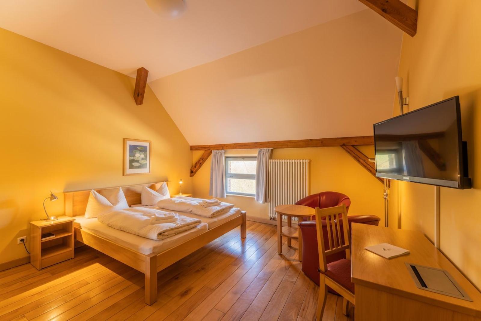 Biohotel Stiftsgut Wilhelmsgluecksbrunn Creuzburg 외부 사진